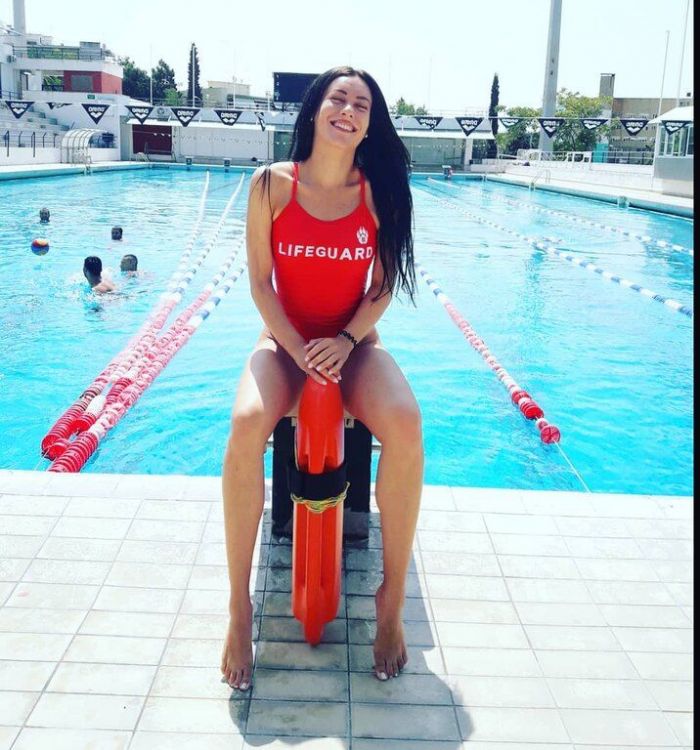 Έχει εργαστεί και ως ναυαγοσώστρια εξού και οι καλές της επιδόσεις στο κολύμπι!