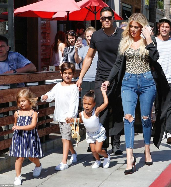 Cuteness Alert: Δες τον Saint West στην πρώτη του επίσημη εμφάνιση