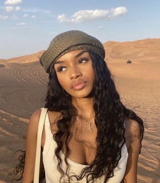 Η bandana είναι το αξεσουάρ που θα βλέπεις παντού αυτό το καλοκαίρι και σου έχω 5 τρόπους για να τη φορέσεις!