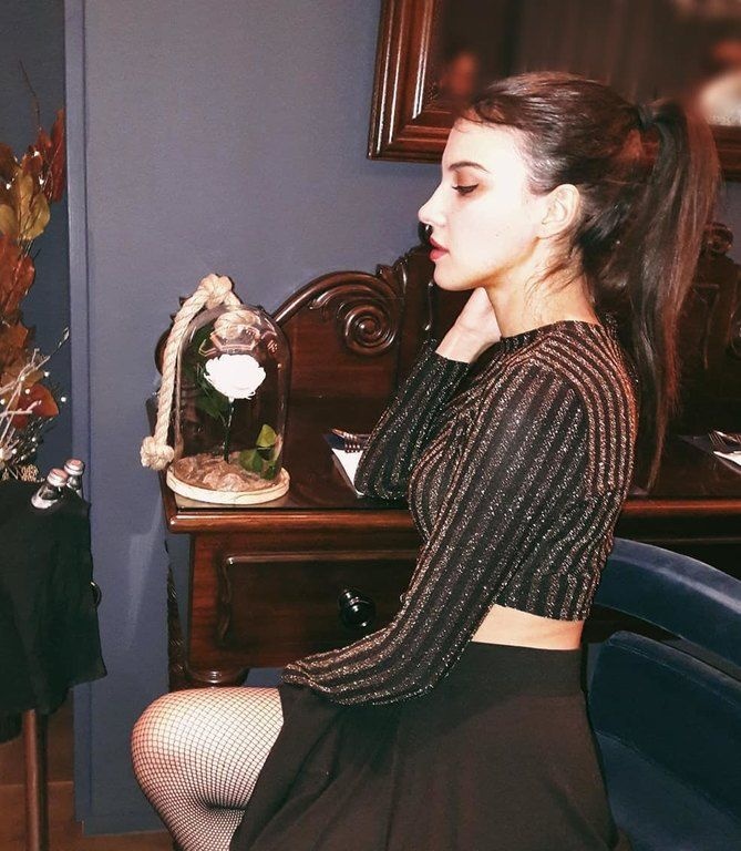 Ανακρίνουμε την τραγουδίστρια Κωνσταντίνα Χριστοπούλου: Οι Stavento, το Voice και τα σχέδιά της