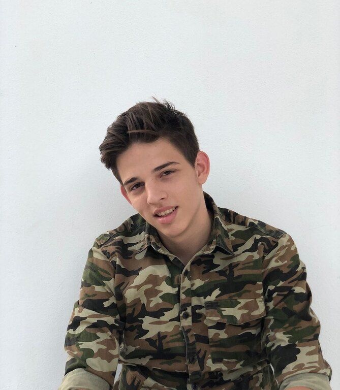 Ο 17χρονος Γιάννης Τεργιάκης  από την πρώτη στιγμή που εμφανίστηκε στο X-Factor έγινε το crush σου, αφού τραγούδησε το «Η μόνη επιλογή» και... έλιωσες!