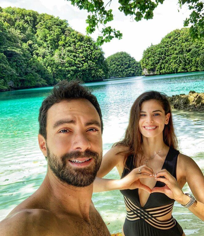 Η Χριστίνα Μπόμπα, η φουσκωμένη κοιλίτσα και το boomerang στο Instagram