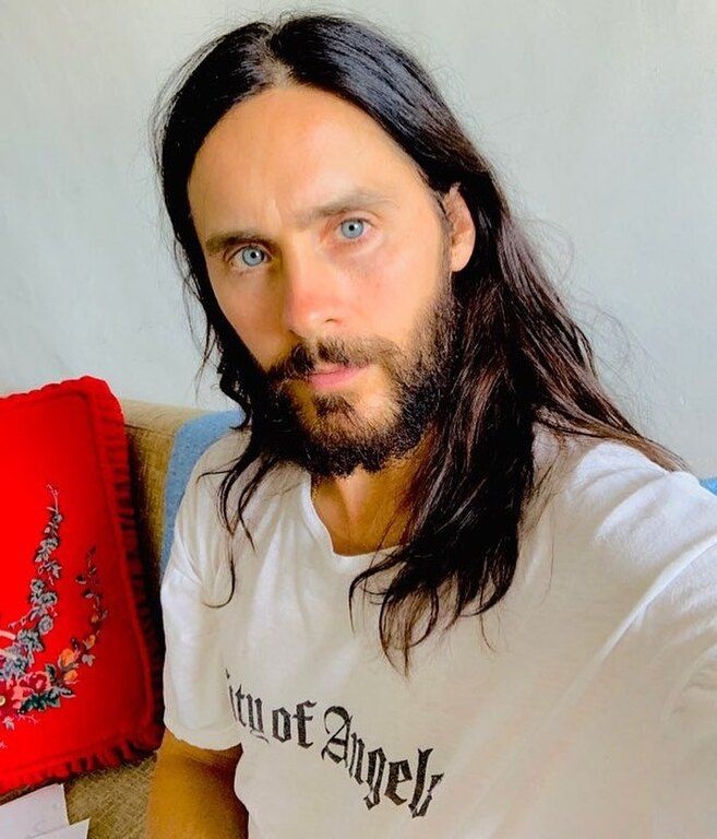 Jared Leto - Φεβρουάριος 2014. Η Miley Cyrus τα έφτιαξε με τον Jared και μάλιστα είχε μετακομίσει στο σπίτι του στο Λος Άντζελες. 