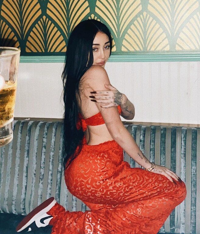 «I Got So Hight That I Saw Jesus»: Το νέο track της Noah Cyrus είναι ακριβώς αυτό που χρειαζόσουν