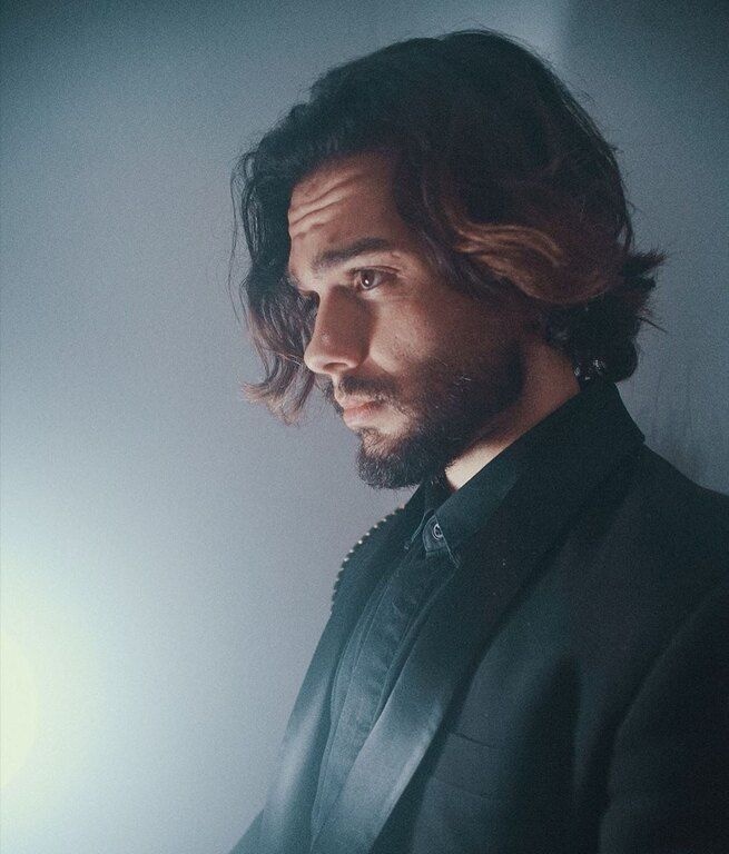 Σε λιγότερο από 24 ώρες το τραγούδι αυτό κατέκτησε το No1 του iTunes charts και αυτήν την στιγμή έχει φτάσει No2 στα trends του YouTube.