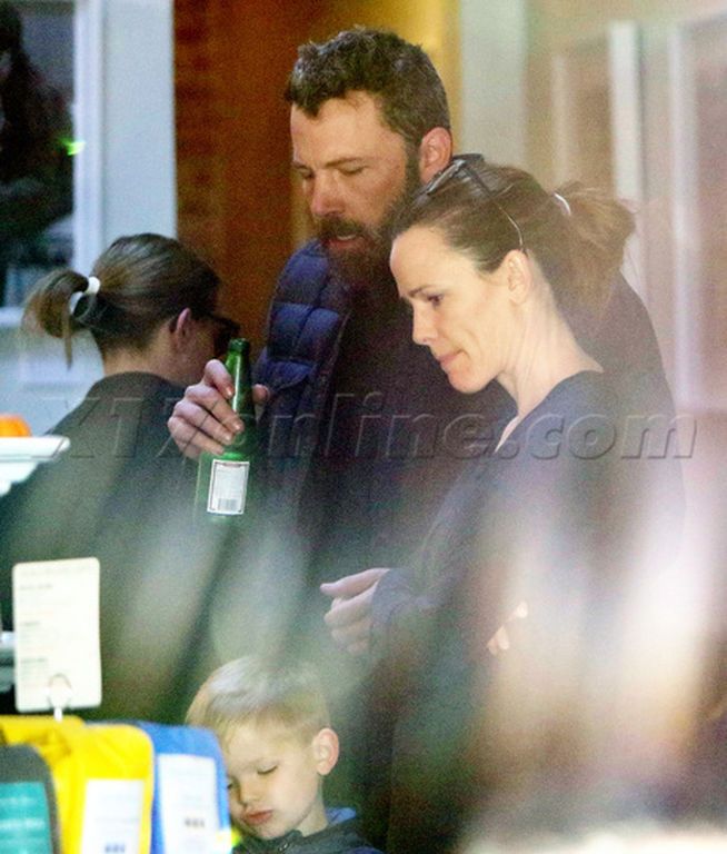 Αυτή κι αν είναι επανασύνδεση: Το διάσημο ζευγάρι είναι και πάλι μαζί και ας μην το παραδέχεται