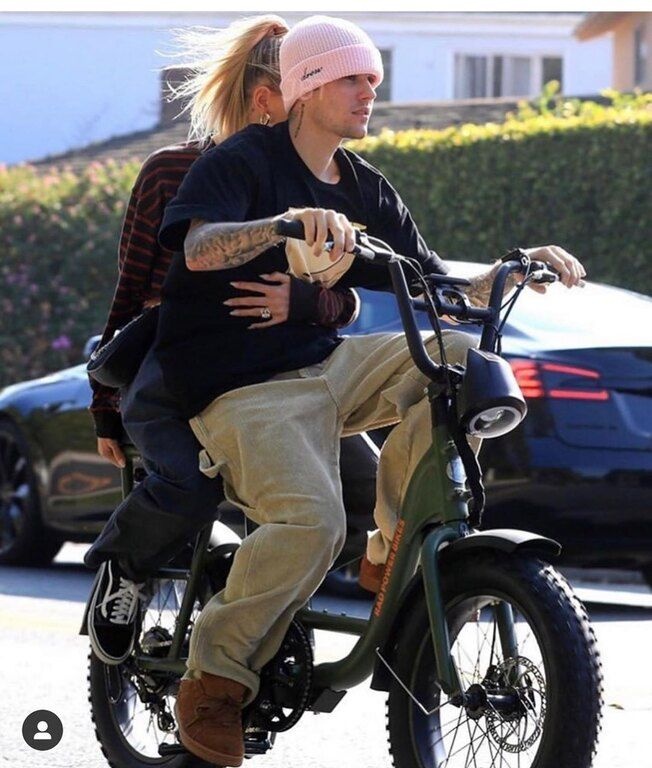 Και οφείλουμε να πούμε ότι ο Justin και η Hailey είναι το απόλυτο #couplegoal.