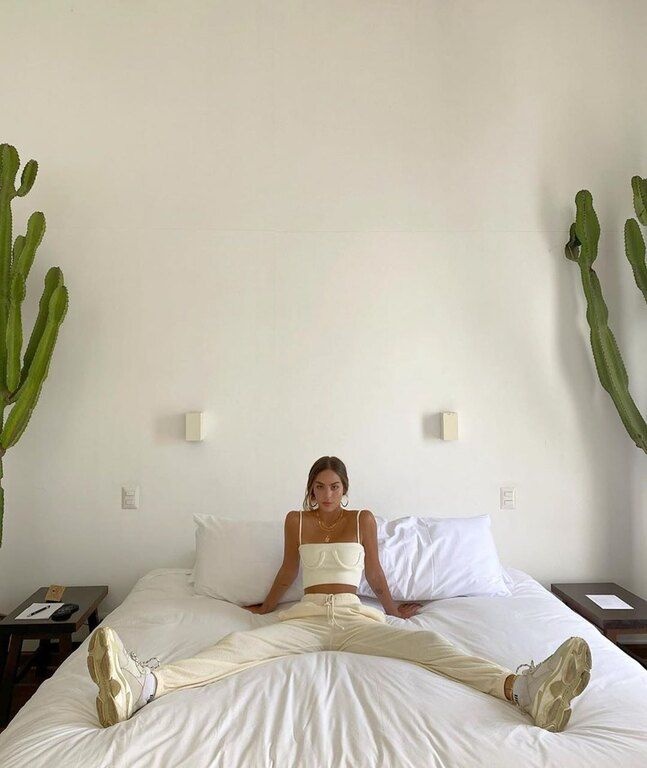 Το λευκό είναι πολύ στην μόδα και φοριέται ακόμη και τον χειμώνα.