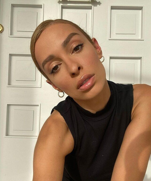 «Light It Up»: Η Ελένη Φουρέιρα επιστρέφει δυναμικό με νέο track