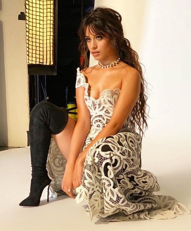 Η Camila Cabello μπαίνει πρώτη φορά στην κουζίνα και σου δείχνει πώς να φτιάξεις pancakes(+video)