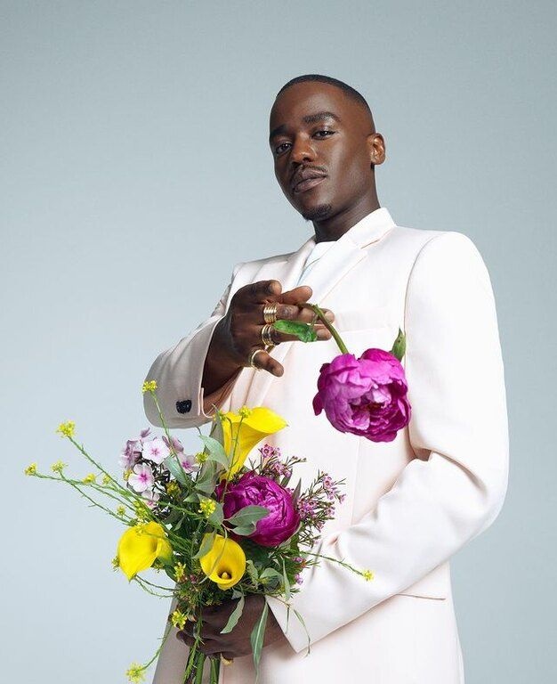 Ο Ncuti Gatwa ως Eric Effiong