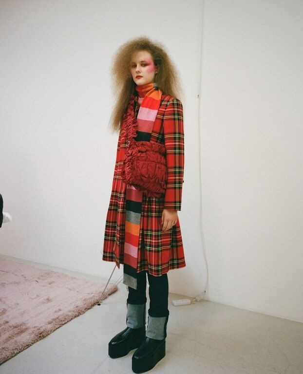 Καρό: Κάνε statement αυτήν την σεζόν με ένα καρό παντελόνι ή ένα παραδοσιακό κόκκινο καρό παλτό @mollygoddard