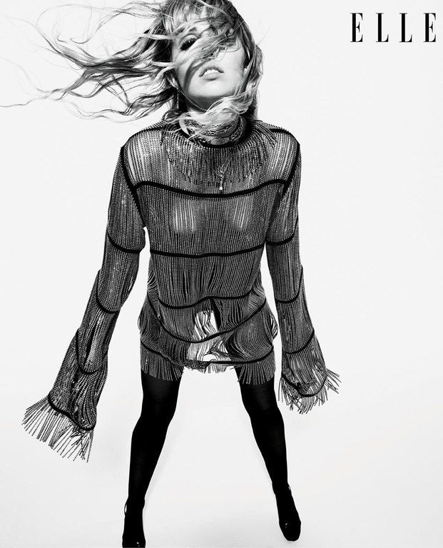 Η Miley Cyrus φωτογραφήθηκε για το περιοδικό ELLE και μίλησε για όλα.