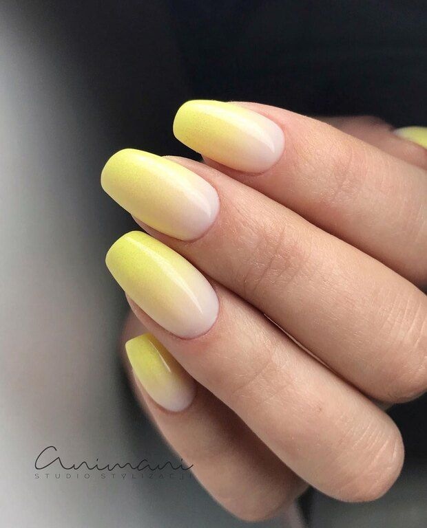 Για όσες προτιμούν τα έντονα χρώματα.