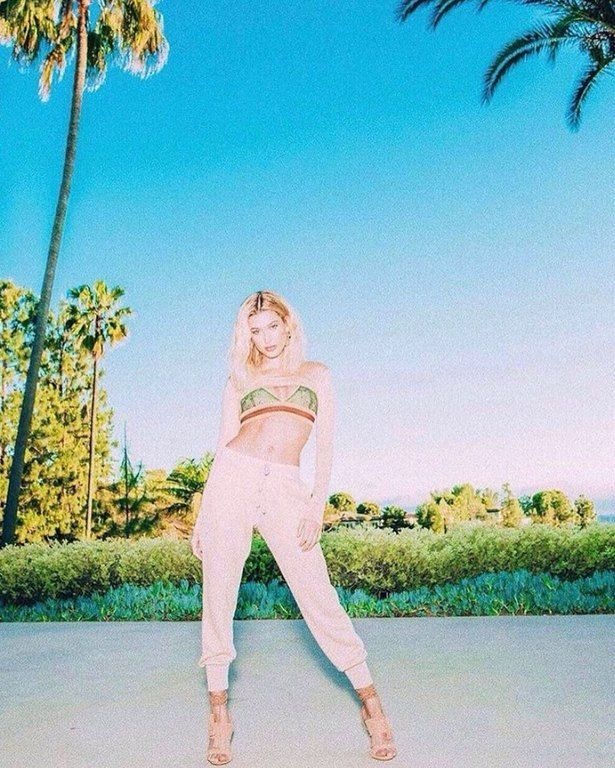 Το ζευγάρι φαίνεται να είναι πιο ερωτευμένο από ποτέ. 