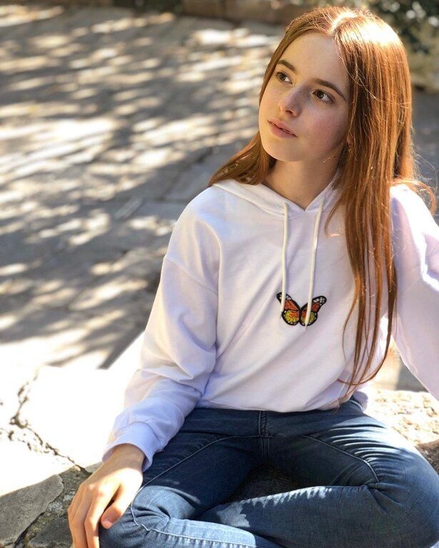 Sofie Skalkosova: Έχει πάνω από 20.000 subscribers σε YouTube και έγινε viral με τον πιο cool τρόπο