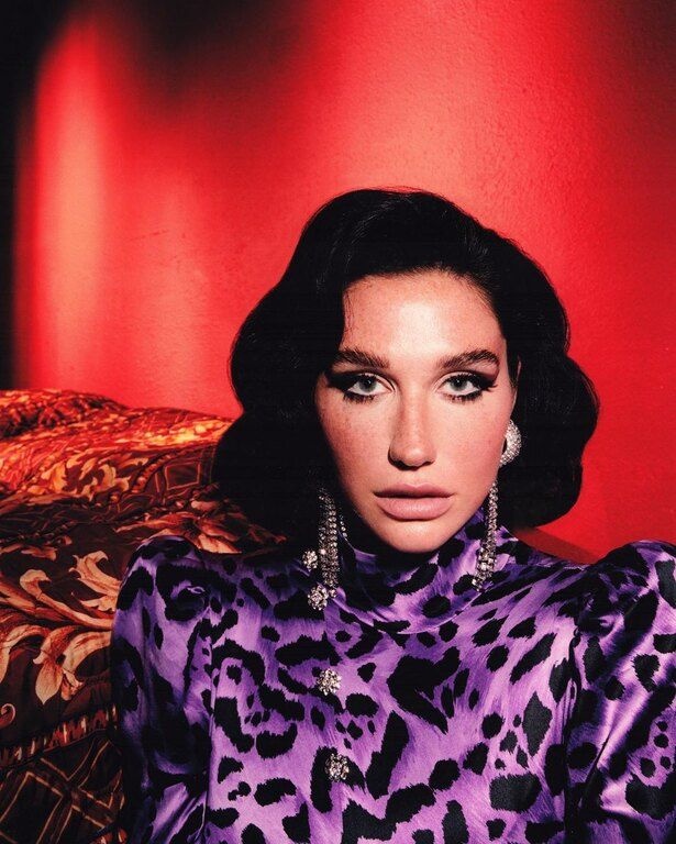 Η Kesha έγραφε τραγούδι, εμπνευσμένο από την γνωστή ταινία «Μόνος Στο Σπίτι».