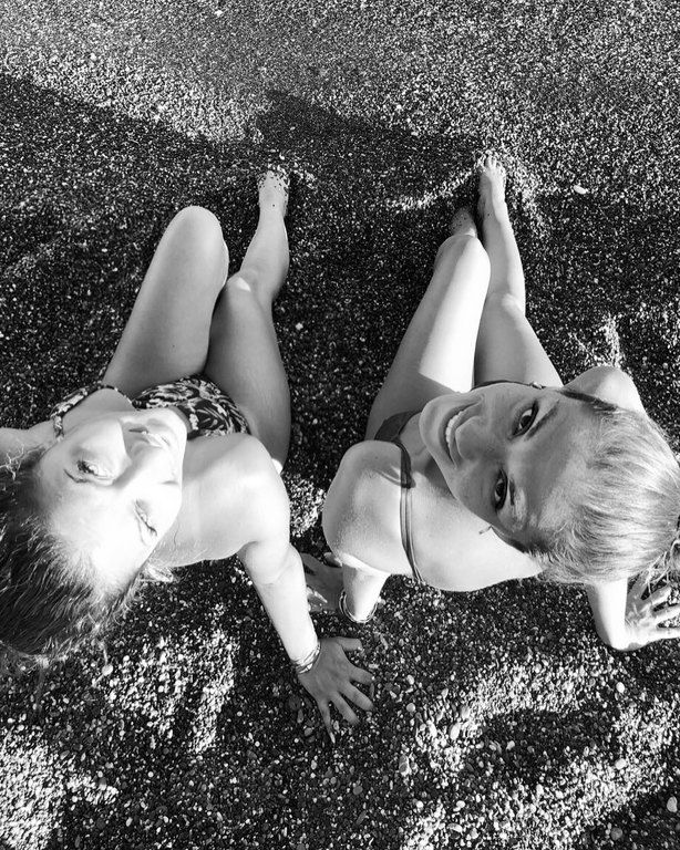 #Vacations: Το φωτογραφικό άλμπουμ των διακοπών της Βάσως Λασκαράκη 