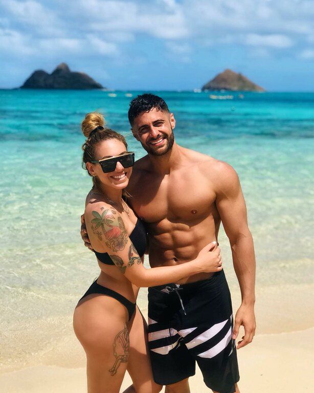 Βασάλος-Βαλαβάνη: Τα γενέθλια της δημοσιογράφου και η τούρτα υπερπαραγωγή