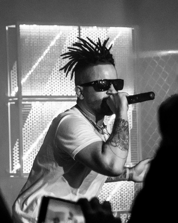 @illeoo_kip όπως και το όνομα τους στο Instagram ο iLLeOo