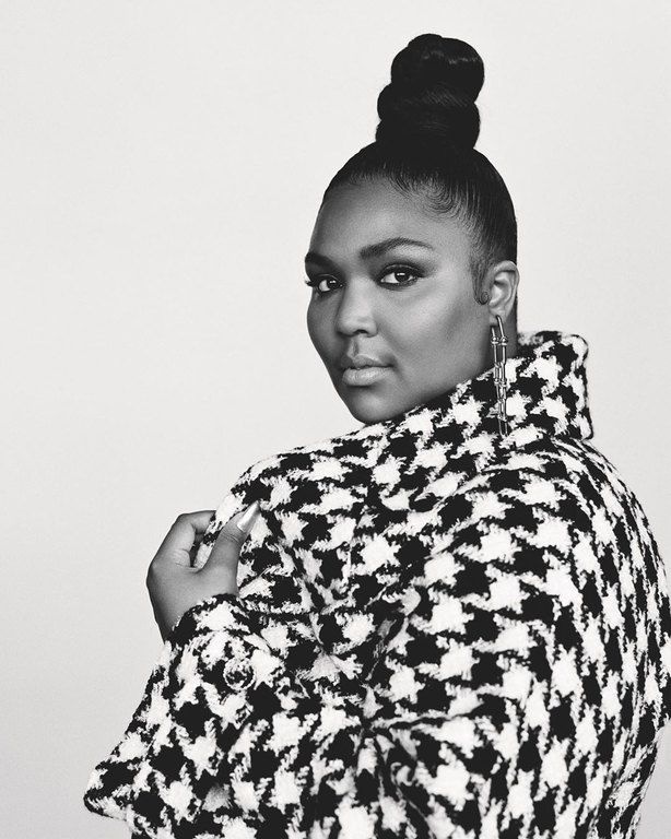 Ενώ στην 3η θέση του Billboard Hot 100 είναι η Lizzo με το τραγούδι Truth Hurts