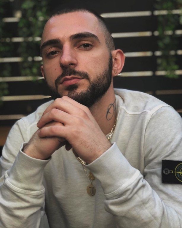 Toquel: Το όνομα που έχει κατακτήσει το YouTube και την... καρδιά σου(+ videos)