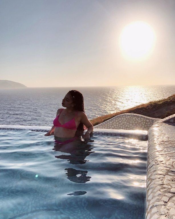 Η Natasha Kay μόλις έκανε το απόλυτο μανικιούρ του Σεπτεμβρίου 