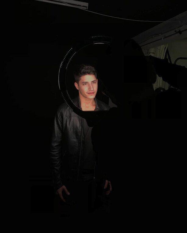 Ο Παναγιώτης Τσαφαράς είναι ο νέος τραγουδιστής που θα σου πάρει το μυαλό!