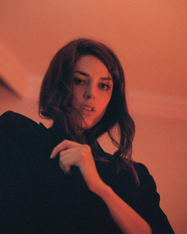 Οι χαρακτήρες της σειράς αγωνίζονται να φτάσουν στον στόχο τους, να βρουν την αληθινή αγάπη και να διαχειριστούν κάθε αποτυχία ή και απώλεια.