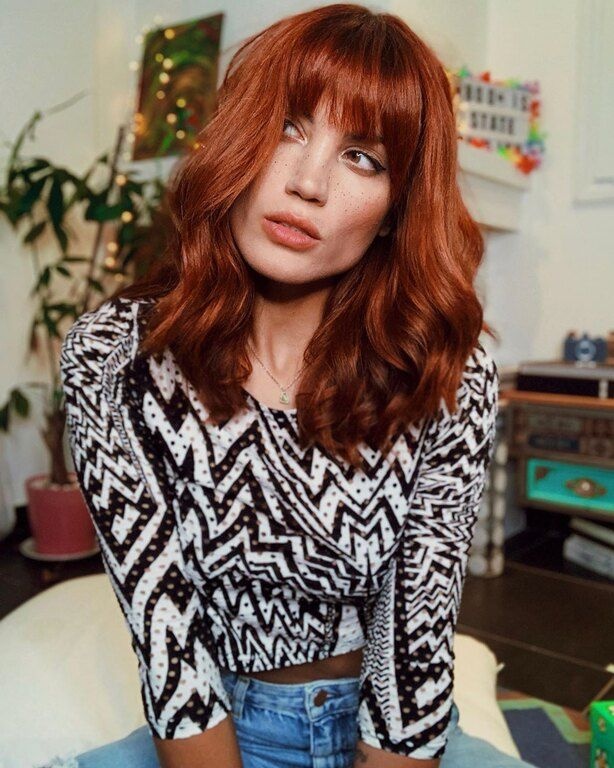 Χάζευε αρκετά στο Instagram και ακολούθησε πολλά fashion & vegan accounts, ενώ αντάλλασσε με τους φίλους της αστεία βίντεο με ζωάκια. 