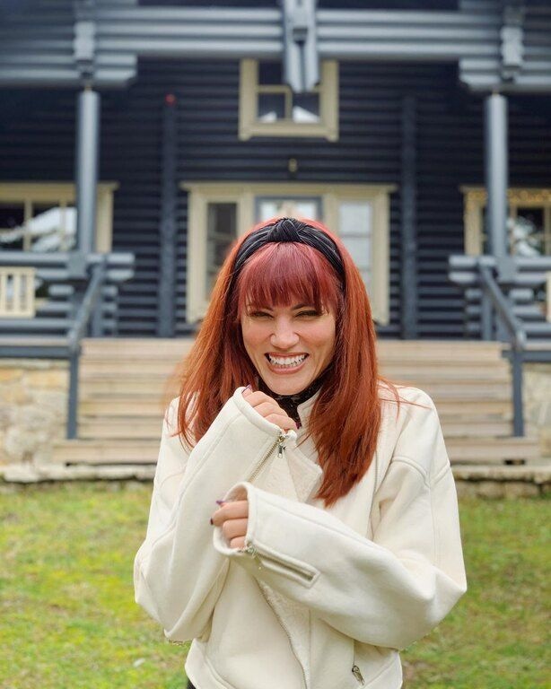  Η Μαίρη έλαβε ένα μήνυμα ευχών που την συγκίνησε και της έφτιαξε αναμφισβήτητα την διάθεση.