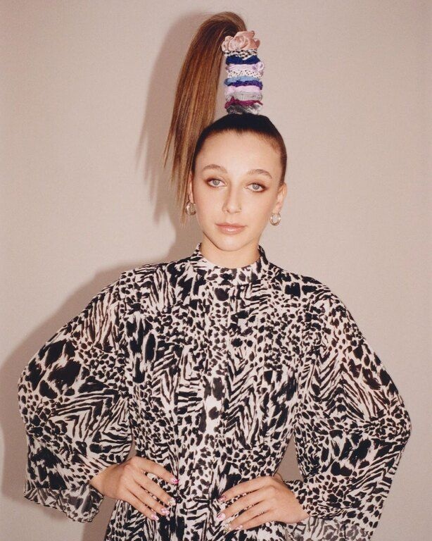 Emma Chamberlain: Ποια είναι η 18χρονη influencer που όλοι αγαπούν για την αυθεντικότητά της