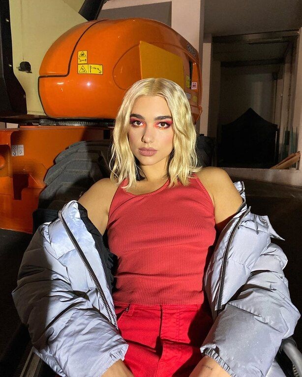 Dua Lipa: Το video clip του «Physical» έχει ήδη 12 εκατομμύρια views και είναι μόνο η αρχή 