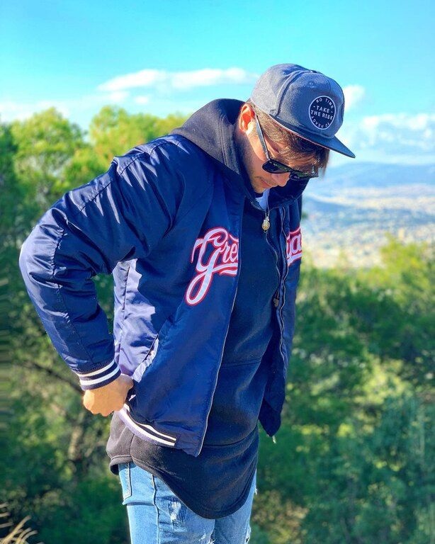 Το μοντέλο και πρώην παίκτης του Survivor Βασίλης Σίμος, μίλησε για τον χωρισμό του από την Λάουρα.