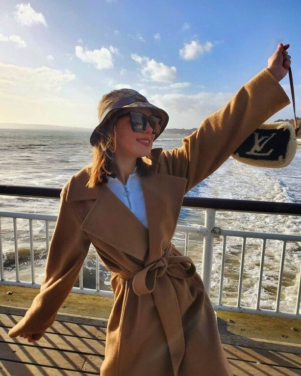 Η MILLIE BOBBY BROWN έχει γεννηθεί στις 19 Φεβρουαρίου.