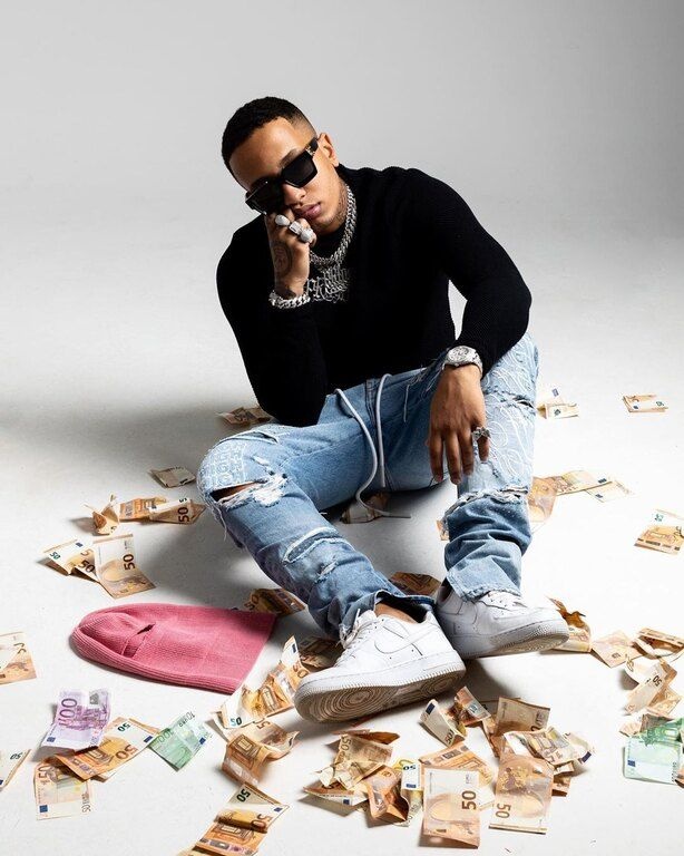 Ο Light ξεπέρασε ήδη τα 2 εκ. views με το «SLANG» και δεν τον ξεπερνά ούτε η Ελένη Φουρέιρα 