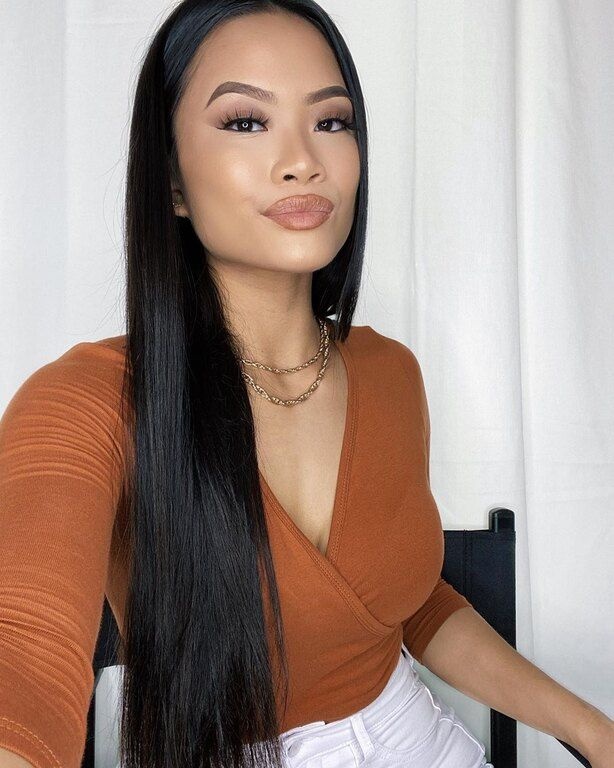 To Τtik- Tok της έδωσε πολλές ευκαιρίες, όπως είχε πει και εκείνη σε ένα Q&A, της έδωσε πολλές ευκαιρίες λόγω την δουλειάς που «ρίχνει» στο Tik- Tok. 