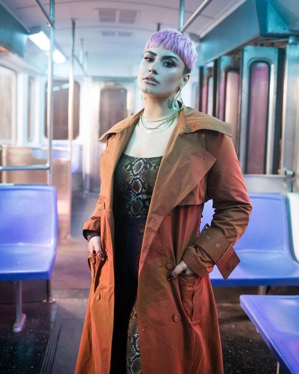 Demi Lovato: Στο νέο music video της… δεν τη νοιάζει τι θα πει ο κόσμος