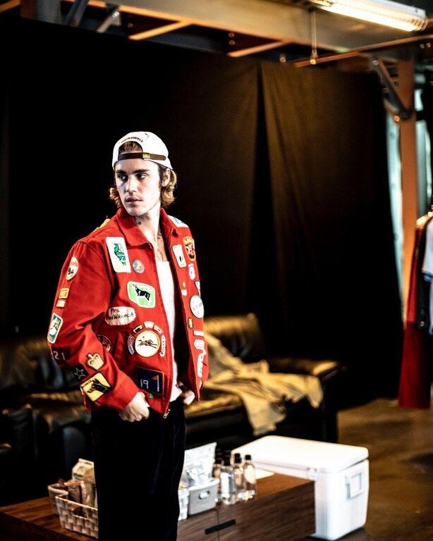 «Έβγαλα ένα κορίτσι έξω για πρώτη φορά σε ένα ιταλικό εστιατόριο και έριξα όλα τα μακαρόνια παντού», είπε στο Girl's Life.