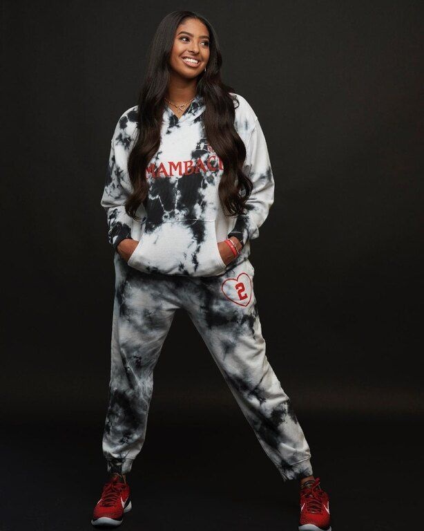 Η μαμά της Gianna Bryant λανσάρει σειρά ρούχων στη μνήμη της