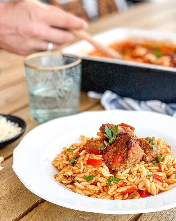 Το γιουβέτσι είναι ένα από τα πιο αγαπημένα Ελληνικά φαγητά.