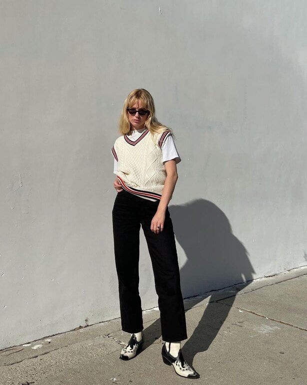 Φόρεσέ το πάνω από ένα κοντομάνικο μπλουζάκι @meganadelaide