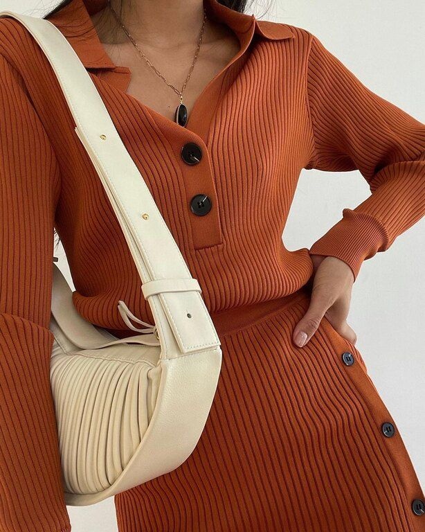 Άλλο ένα μονόχρωμο σετ σε φωτεινό χρώμα @shopbop