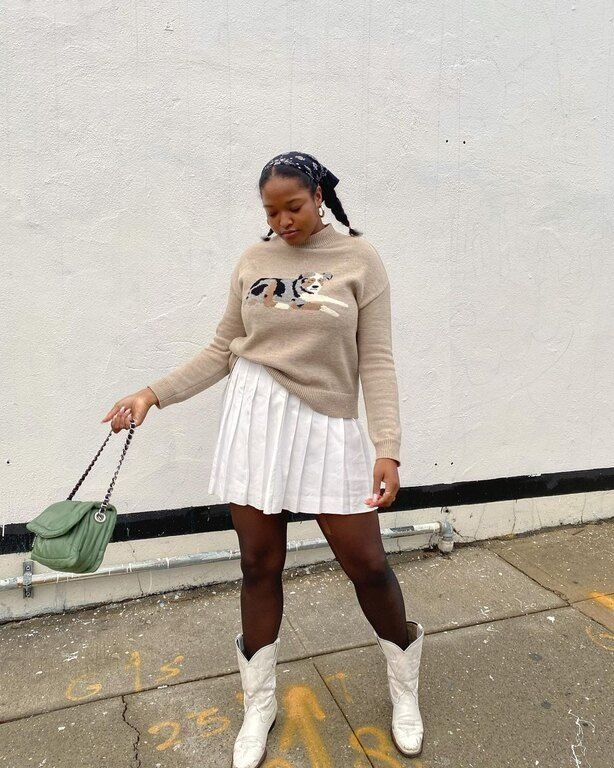 με tennis skirt + καλσόν + μια μπαντάνα + χρυσούς κρίκους @champagnemani