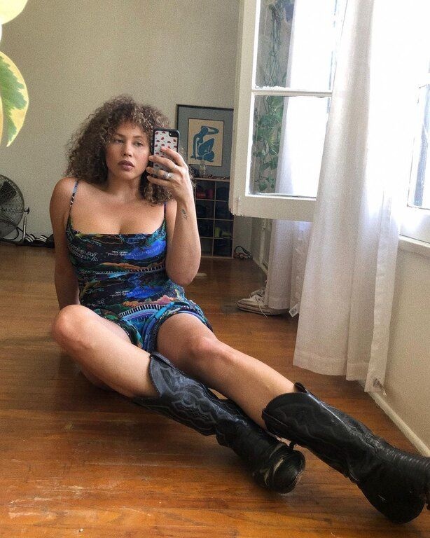 με φόρεμα με μοτίβο @yomatisse