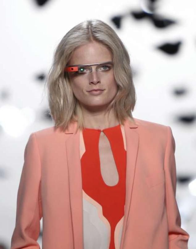 Τα high tech γυαλιά της Google, η S. J. Parker και η New York Fashion Week