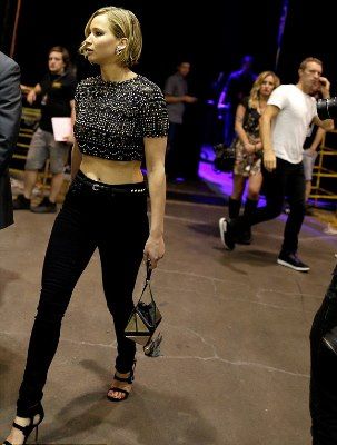 Είναι επίσημο: O φωτογραφικός φακός τσάκωσε το απόλυτο νέο ζευγάρι για πρώτη φορά μαζί