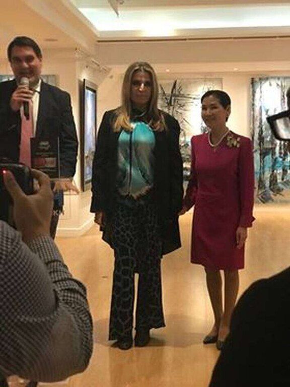 Εγκαινιάστηκε η έκθεση της Μίνας Παπαθεοδώρου Βαλυράκη και της Yumi Hogan