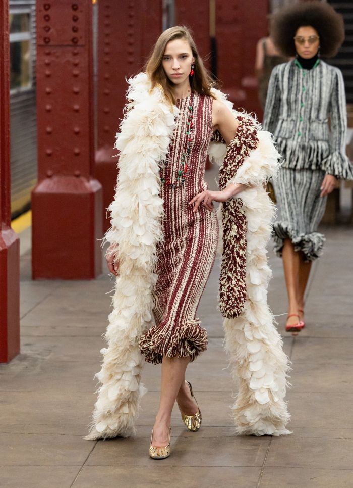 CHANEL 2025/26 MΓ©tiers d'art Fashion Show