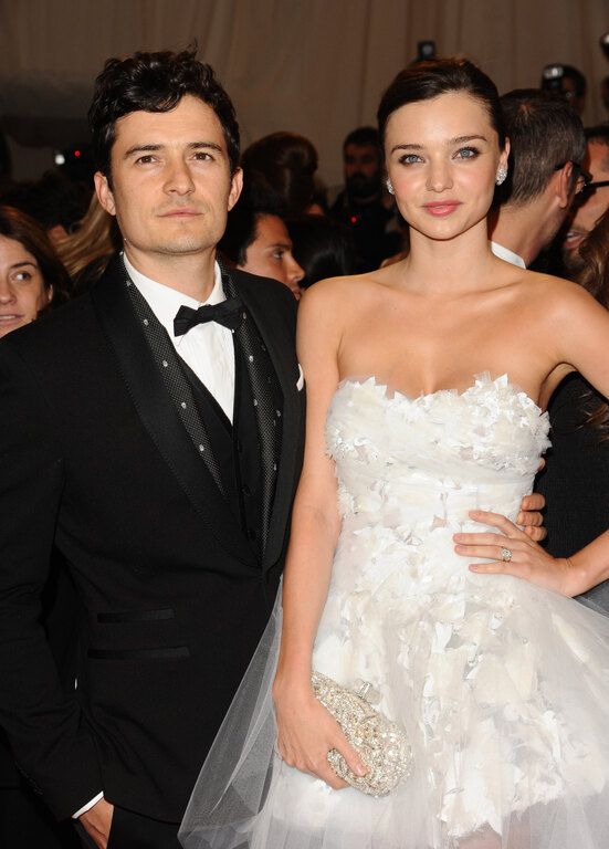 Ο Orlando Bloom και η Miranda Kerr, ξεκίνησαν τη σχέση τους το 2007, παντρεύτηκαν τον Ιούλιο του 2010 και λίγο αργότερα, στις 6 Ιανουαρίου 2011, γεννήθηκε ο γιος τους, Φλιν-Κρίστοφερ. Το ζευγάρι χώρισε τον Οκτώβριο του 2013.